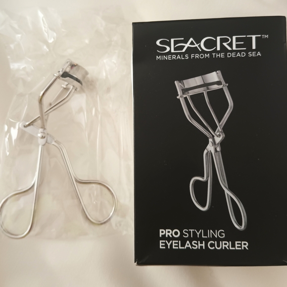 Pro Styling Eyelash Curler - Silver - Picture 2 of 3